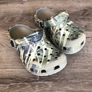 Camo Crocs 🐊